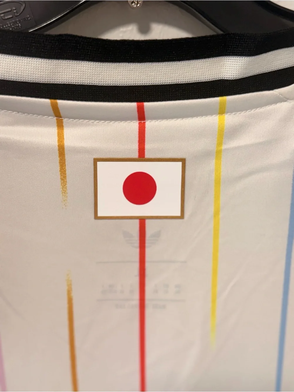 World Cup 2026 Japan away soccer National Team White Rainbow Pinstripe - Picture 3 of 4